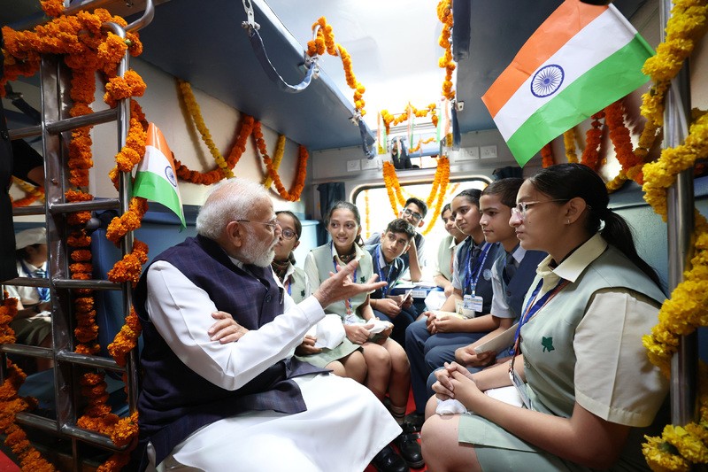 In Images: PM Modi inaugurates infrastructure projects in Punjab, interacts with passengers
