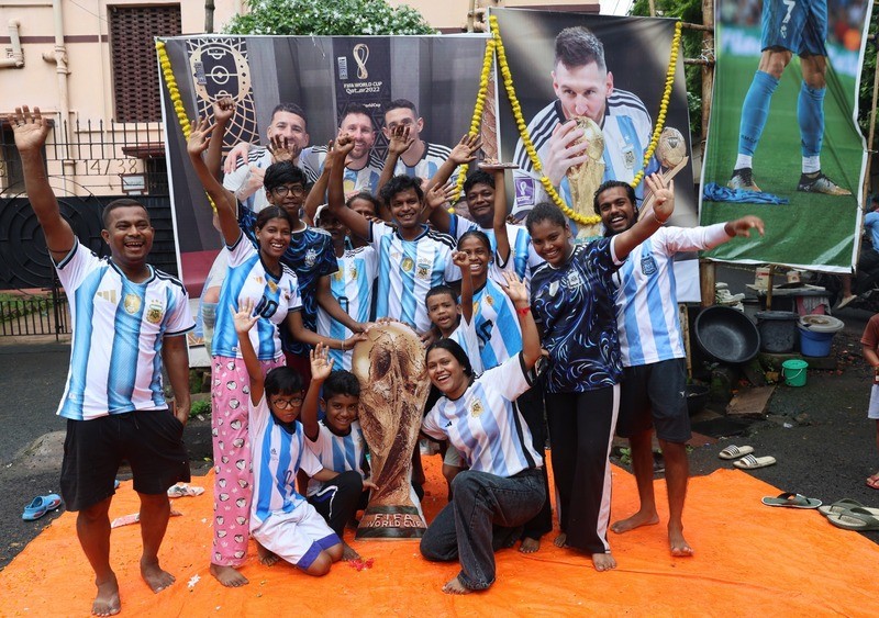 In Images: Argentina fans perform Yagya in Kolkata ahead of FIFA World Cup final