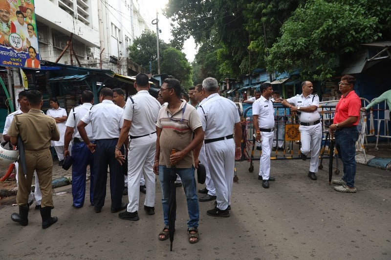 In Images: Calcutta University students protest against Delhi crackdown