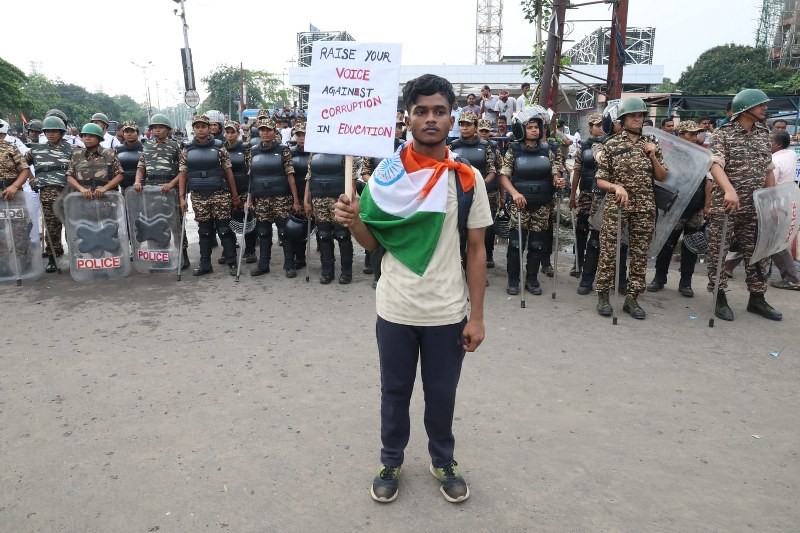 In Images: CJP, SFI supporters rally in Kolkata, demand Pradhan's resignation