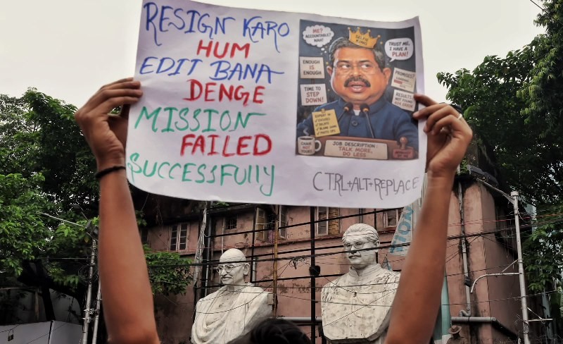 In Images: CJP, SFI hold Kolkata protest seeking Dharmendra Pradhan's resignation in NEET row
