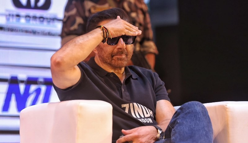 In Images: Sunny Deol, Rajkumar Santoshi promote ‘Batwara 1947’ in Kolkata
