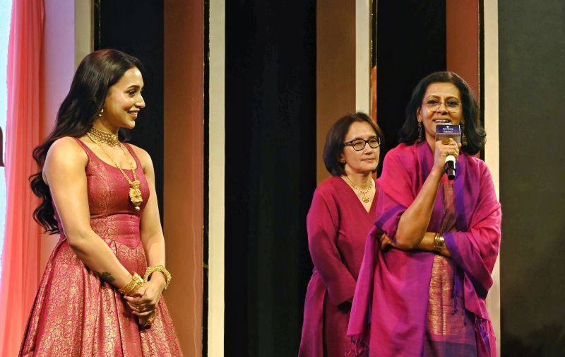 In Images: Mimi Chakraborty unveils Tanishq's ‘Aagomon’ collection
