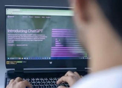 Before you ask AI about symptoms, read this Oxford warning