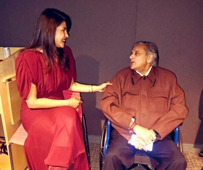 Harvard India Conference: Shashi Tharoor praises Priyanka Chopra for making country proud, actress responds 