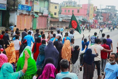 Bangladesh: Pir killed over alleged insult to Islam; Hindu homes attacked in separate incidents