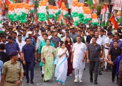 In Images: Mamata Banerjee rallies South Kolkata amid PM Modi's visit to the city