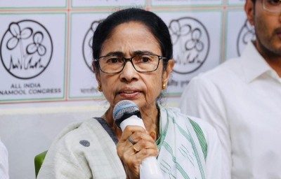 Mamata Banerjee no longer Bengal CM as Guv dissolves Assembly after she refused to resign
