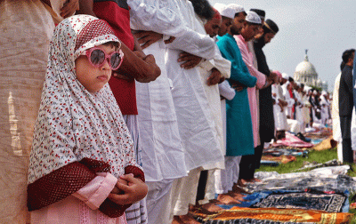 ‘No more road blockage!’: Muslims offer Eid namaz at Kolkata’s Brigade after BJP govt crackdown