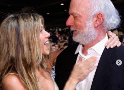 “He was a father figure to me”: Jennifer Aniston posts heartbreaking post remembering FRIENDS director James Burrows