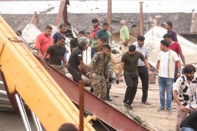 5 killed, several trapped as under-construction warehouse collapses in Kolkata's Taratala; rescue ops continue