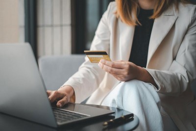 Decentralizing Spending Without Losing Control - A Leader's Approach to Modern Expense Governance