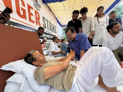 'Let's go to Jantar Mantar': Arvind Kejriwal urges public to join protest hours after Sonam Wangchuk's removal