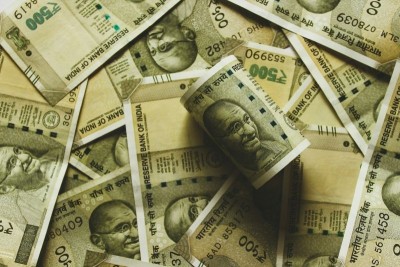 Plastic money is coming! RBI targets launch of Polymer notes next financial year